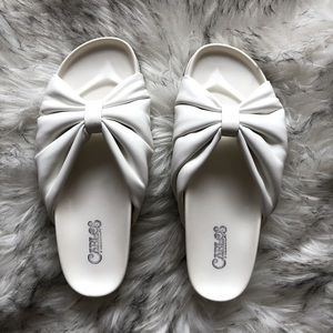 New! Carlos by Carlos Santana Florita White Sandal